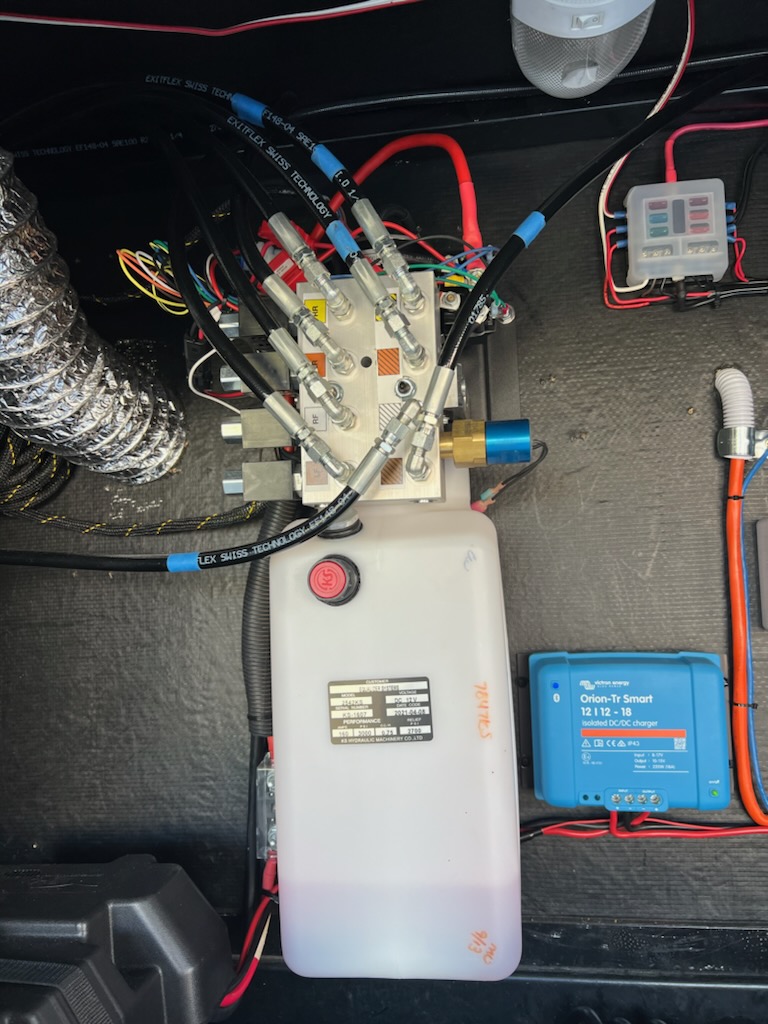 Hydraulic 5th Wheeler/Goose Neck Auto System - Image 8