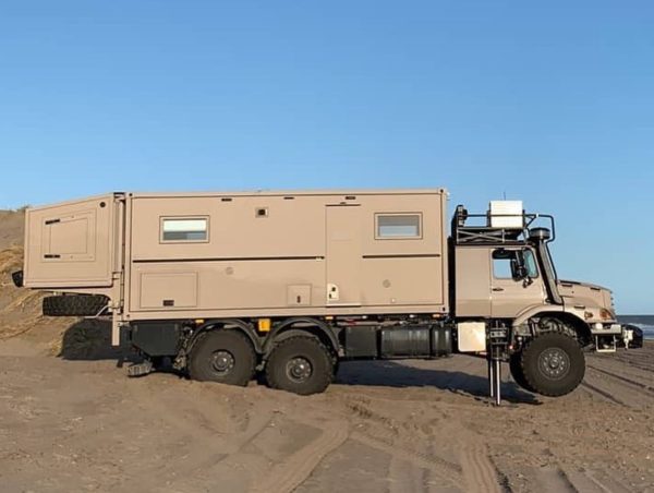 Redfoot Levelling - An Expedition Off-Road Vehicles with a camper in an expedition.
