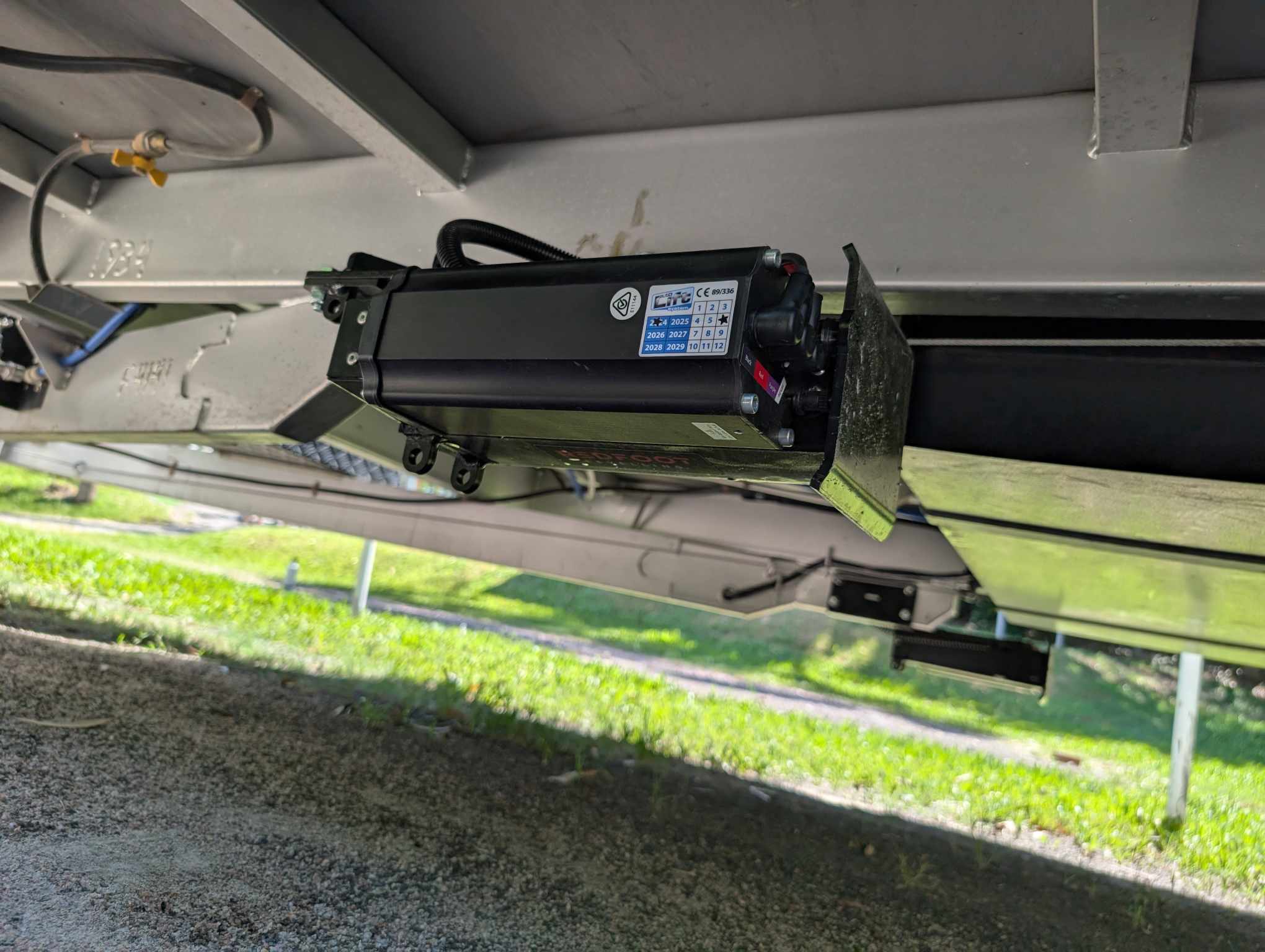 Retracted AutoLift Legs