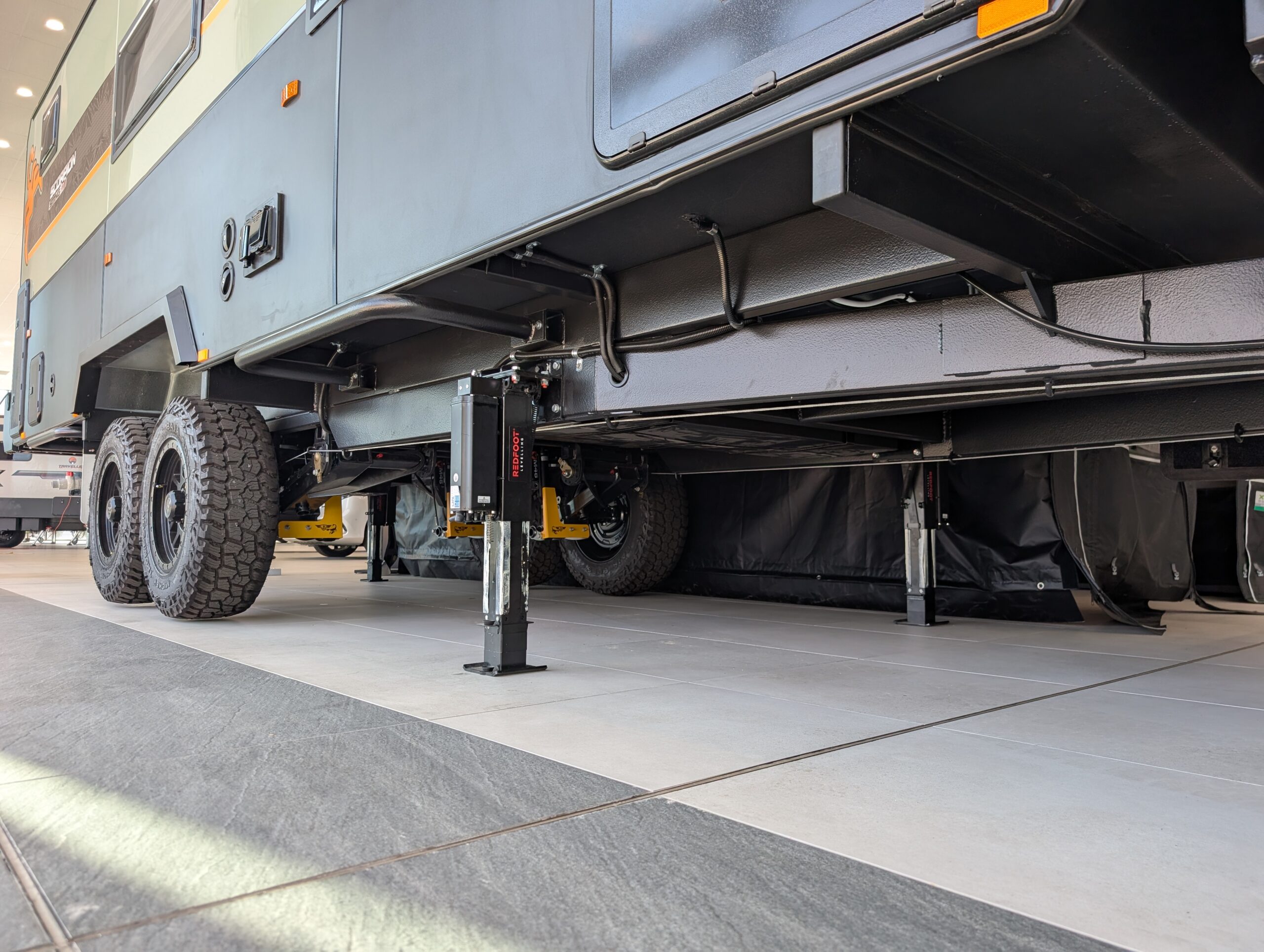 AutoLift Levelling System for Caravans - Image 8
