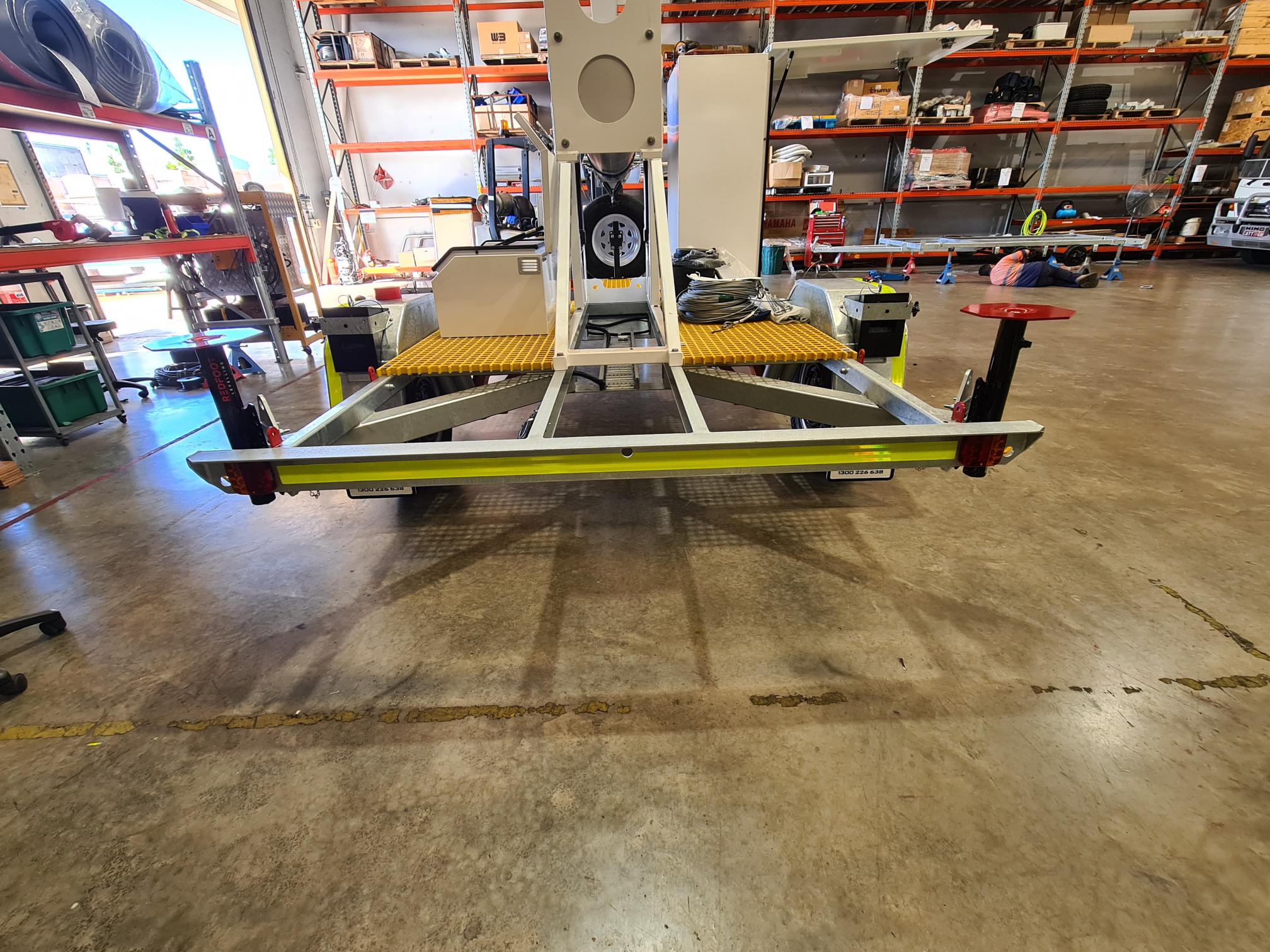 Custom Small Trailer Levelling Systems - Image 12