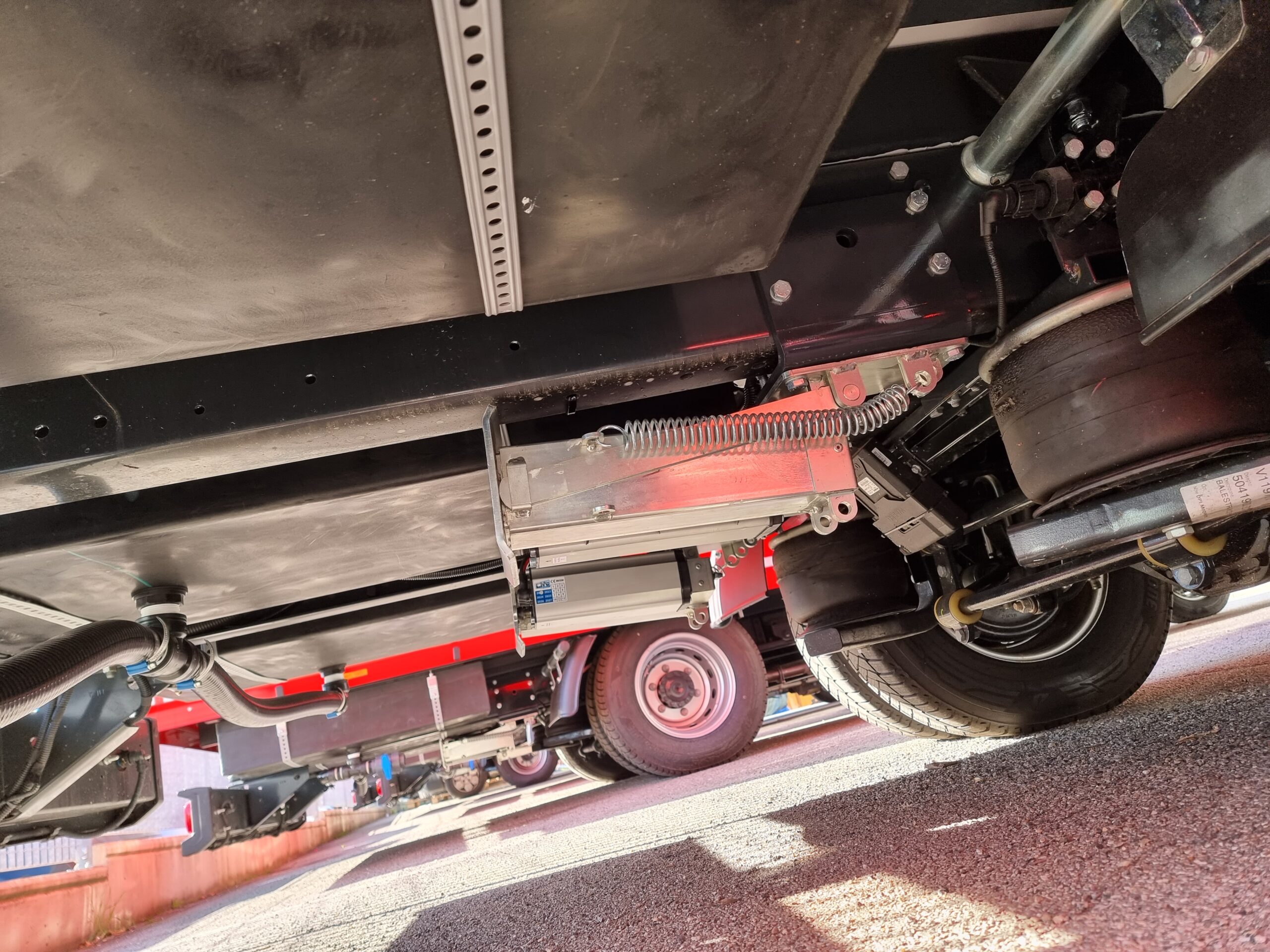 AutoLift legs retracted